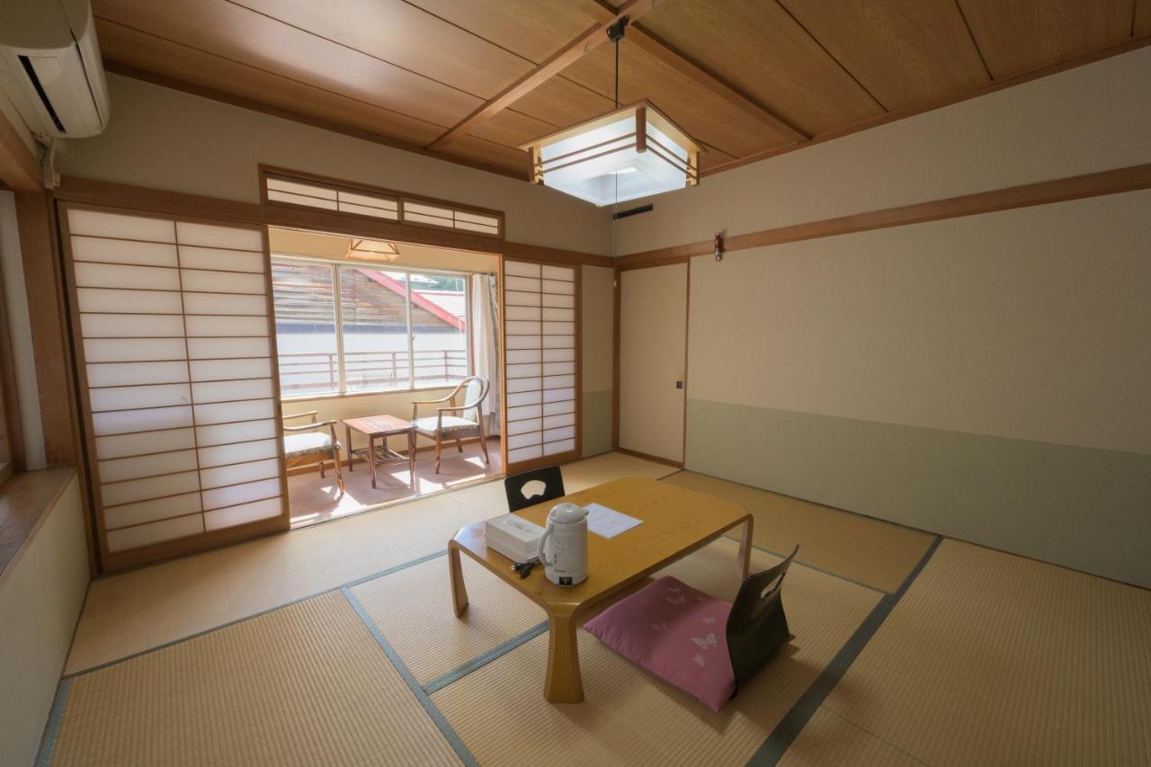 Shibu Onsen Kadoya Hotel Yamanouchi  Exterior photo